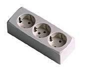 BASE ENCHUFE MULTIPLE 3 TOMAS CON T/T SUPERFICIE