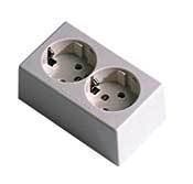 BASE ENCHUFE MULTIPLE 2 TOMAS CON T/T SUPERFICIE